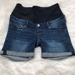 H&M maternity shorts